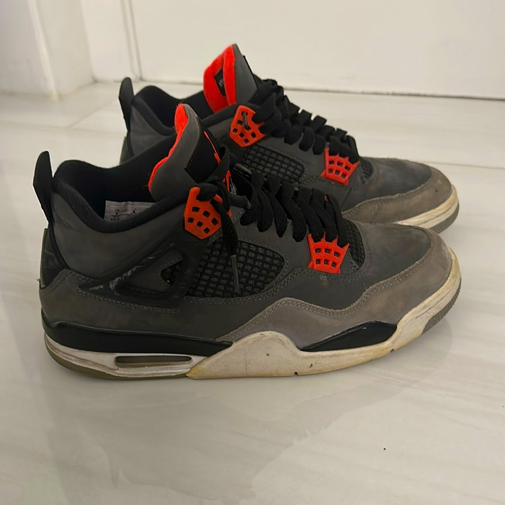 Jordan 4 retro infrared, size 8,Gray, Orange, Black, White, used